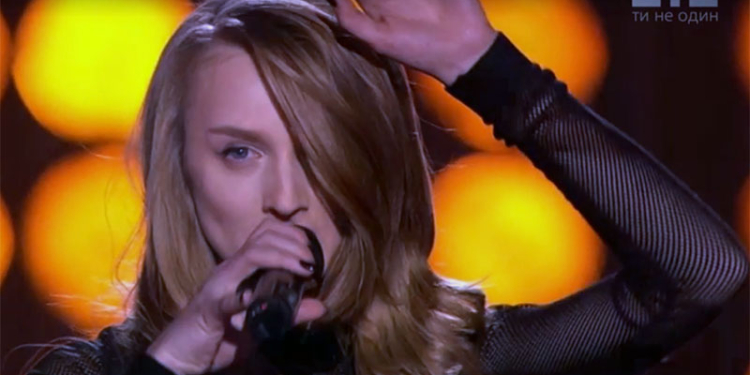 Саша Казакова из Николаева победила в вокальных нокаутах “Голоса країни”