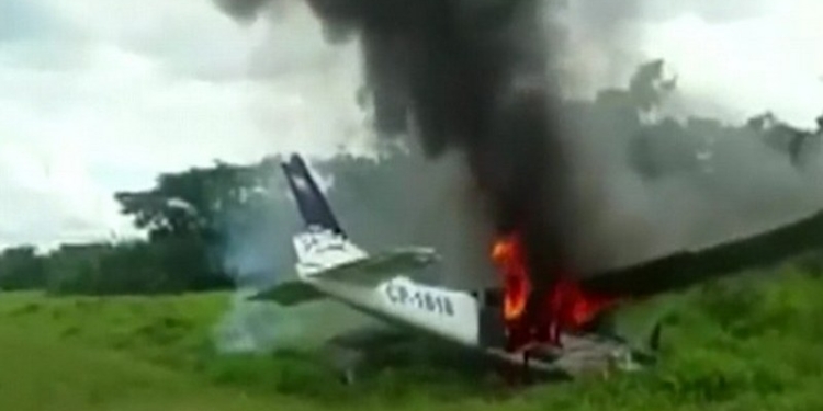 В Перу полиция сбила самолет с кокаином