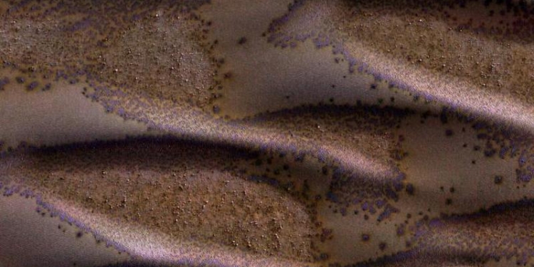 NASA показало, как выглядит окончание зимы на Марсе