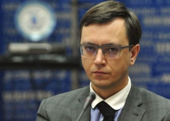 Владимир Омелян приглашает на охоту на 100-тонные грузовики в степях Украины