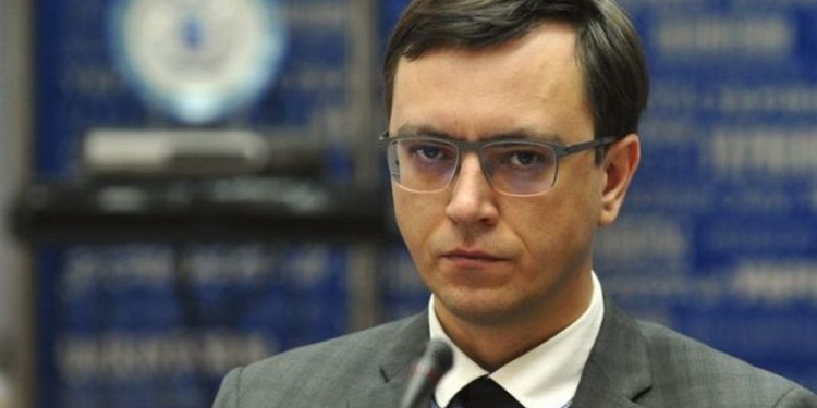 Владимир Омелян приглашает на охоту на 100-тонные грузовики в степях Украины