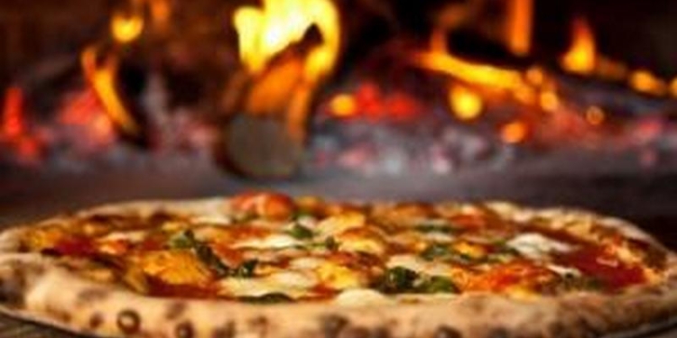 В Италии суд разрешил пиццайоло платить алименты пиццей: бывшая жена в шоке