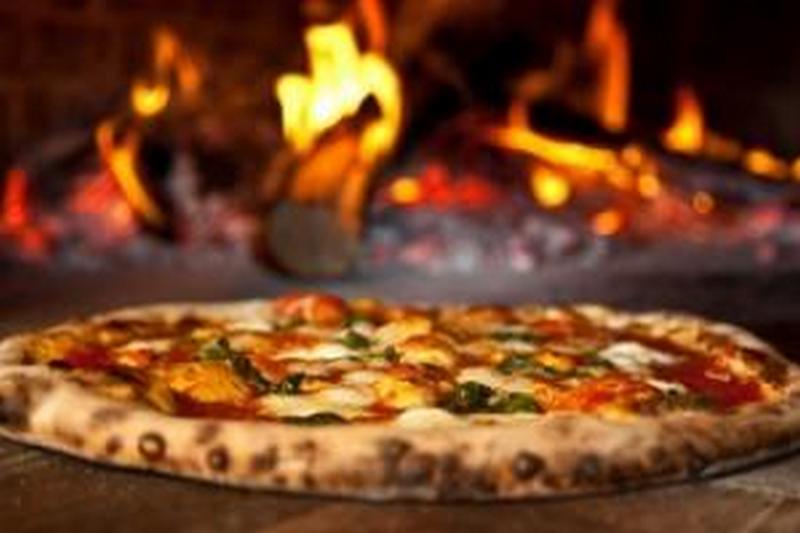 В Италии суд разрешил пиццайоло платить алименты пиццей: бывшая жена в шоке 1