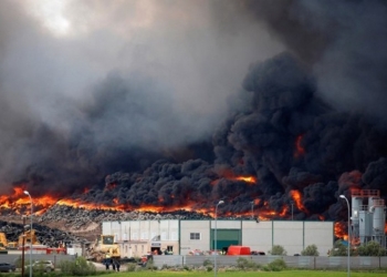 В Испании горит огромное кладбище покрышек: ядовитое облако движется к Мадриду