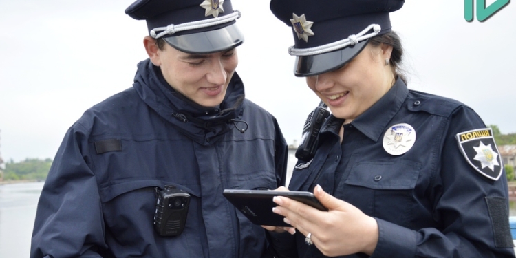 «Дельта-лоцман» забрал свое имущество из ГП «Судостроительный завод им.61 коммунара» – вечером в Николаеве снова разведут мосты