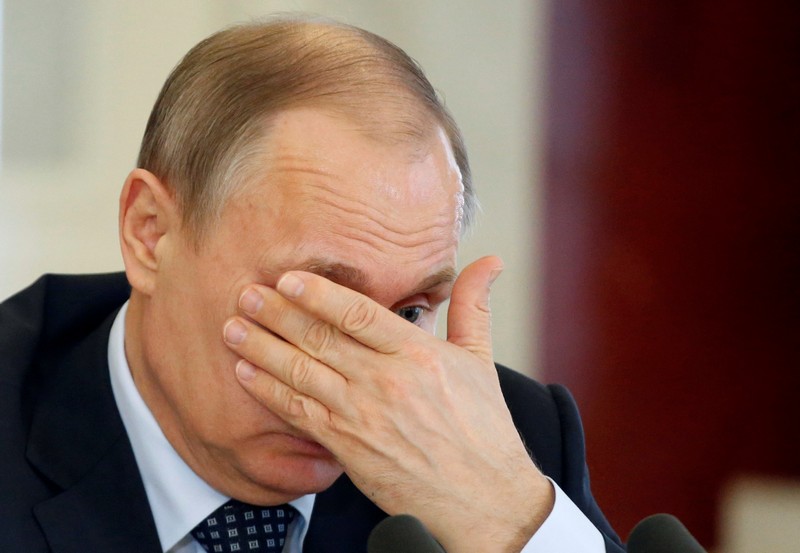 Пошептались: после введения в Украине санкций к российским банкам Путин провел закрытую встречу с бизнесменами 1
