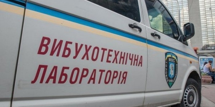 В Харькове из-за ложных сообщений о минировании 6 станций метро эвакуировали почти 9 тыс. человек