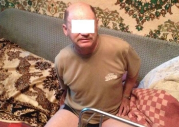 В Николаеве патрульных вызвали усмирить семейного дебошира, а они обнаружили винтовку, патроны и гранаты