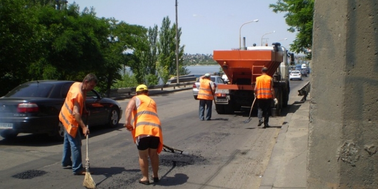 Дорожники Николаевщины отчитываются: ямы подлатали на 130 тыс.кв.м автодорог области
