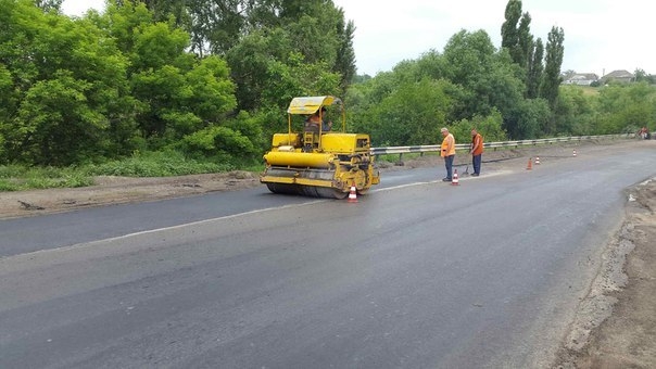 На Р-06 «Ульяновка-Николаев» в районе Александровки дорожники улучшают покрытие