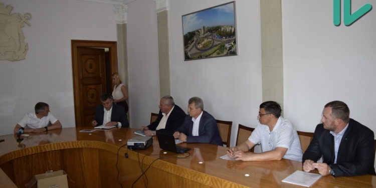 Сенкевич провёл собеседование с кандидатами на должность директора КП «Капитальное строительство города Николаева»