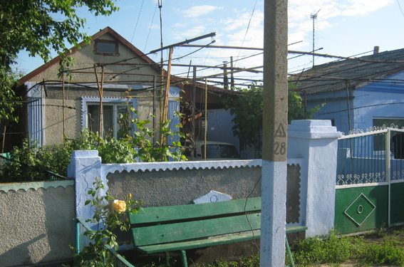 Во двор дома в Баштанском районе бросили гранату – зачем, разберется полиция