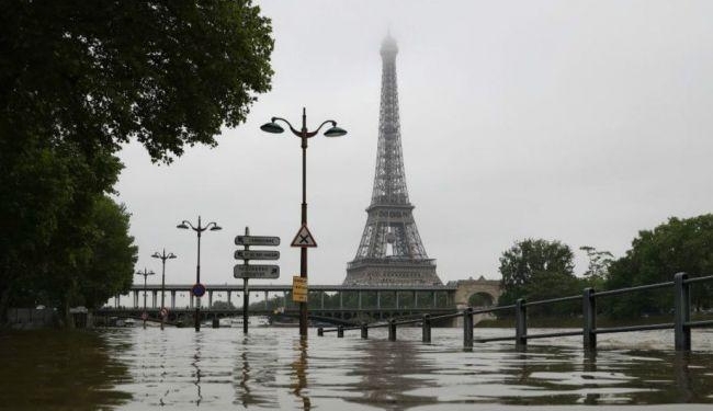 Наводнение во Франции: 4 человека погибли, 24 ранены, “Мона Лиза” эвакуирована