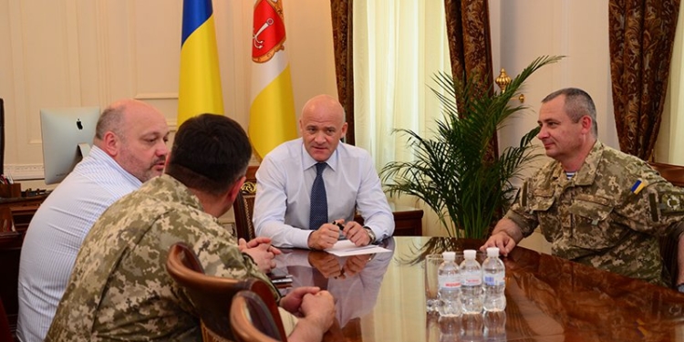 Николаевской «79-ке» на передовой помогают и одесситы