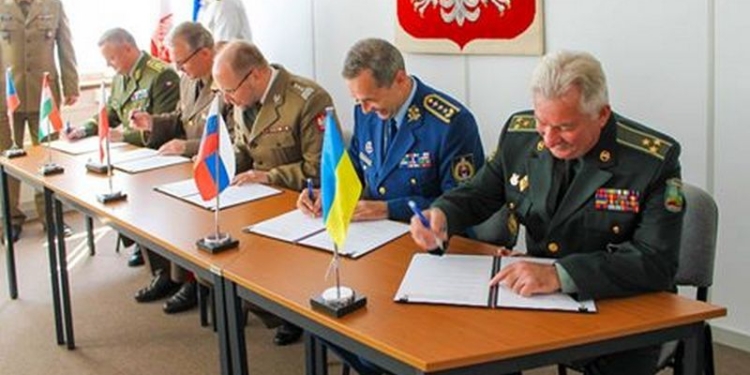 Украина присоединилась к соглашению боевой тактической группы Вышеградской четверки