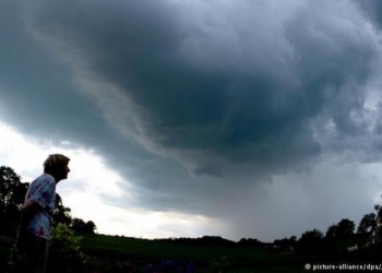 Молния ударила в зрителей рок-фестиваля в Германии – пострадало не менее 8 человек