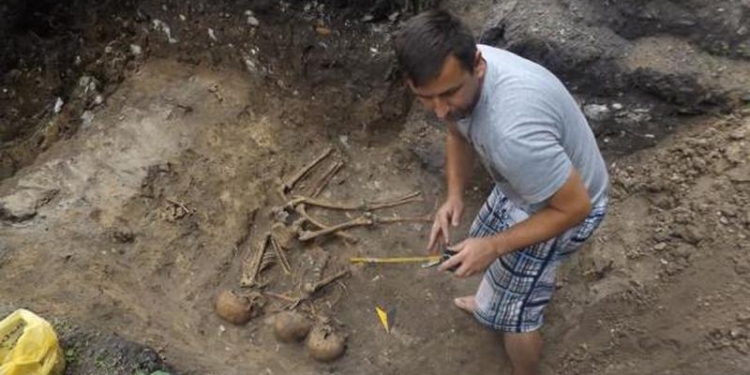 В Тернопольской области водопроводчики наткнулись на захоронения времён осады Збаража Богданом Хмельницким