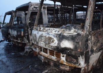 В Николаеве на автостоянке сгорели 6 автобусов «Эталон»