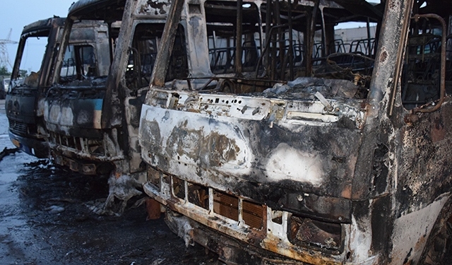 В Николаеве на автостоянке сгорели 6 автобусов «Эталон»