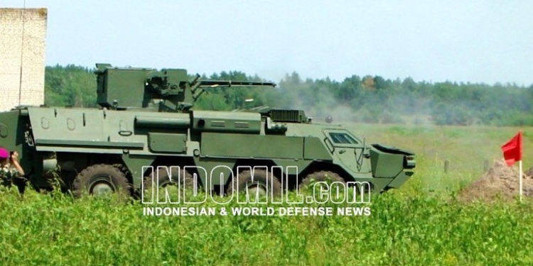 Представители ВМС Индонезии провели огневые испытания новой версии украинского бронетранспортера БТР-4М