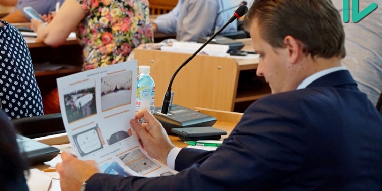 Депутаты не дали добро на создание КП «Николаевский городской ледовый комплекс»