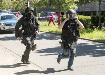 В Германии неизвестный открыл стрельбу в кинотеатре и ранил около 50 человек – его ликвидировал спецназ