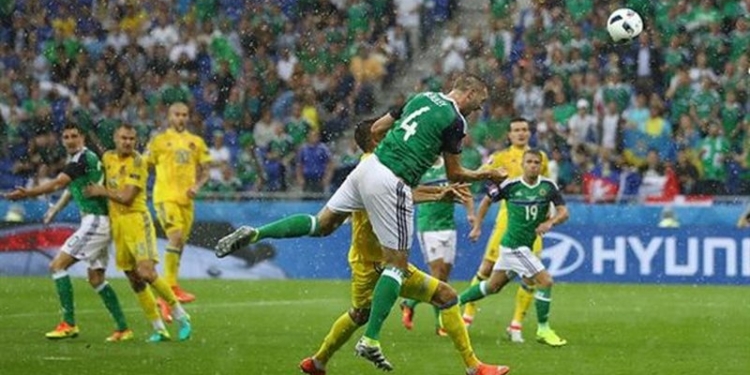 Украина безвольно проигрывает Северной Ирландии на Евро-2016