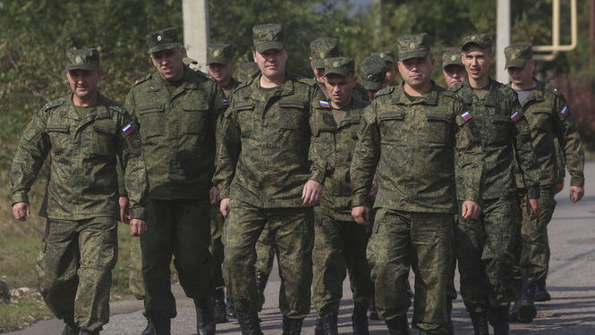 Reuters: Россия строит новую военную базу у границы с Украиной