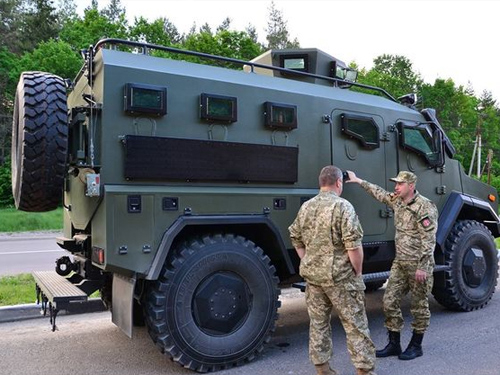 Новый украинский броневик “Варта” сконструирован на базе МАЗ-Богдан