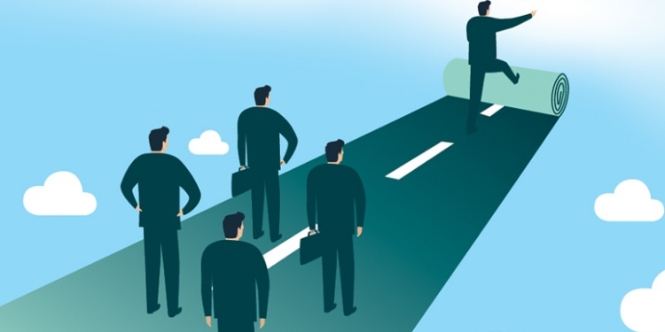 Как песок сквозь пальцы. Что не так в Украине с ответственностью юрлиц за коррупционные преступления