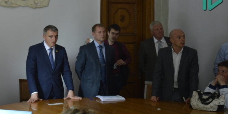 Мэр Сенкевич ввел месячный мораторий на снос незаконных будок в Николаеве