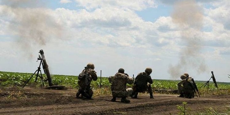 Штаб АТО: 40 обстрелов позиций ВСУ за сутки,   за шахту Бутовка идут