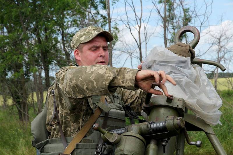 Штаб АТО: за день более 100 снарядов тяжелой артиллерии выпущены по опорным пунктам ВСУ в Лебединском и Сладкое 1