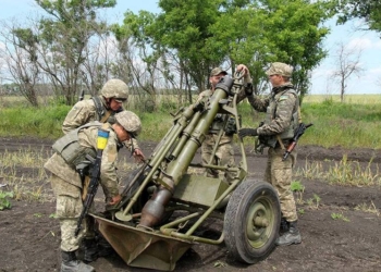 Штаб АТО: 40 обстрелов позиций ВСУ за сутки,   за шахту Бутовка идут