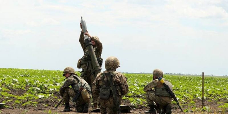 Штаб АТО: 40 обстрелов позиций ВСУ за сутки,   за шахту Бутовка идут