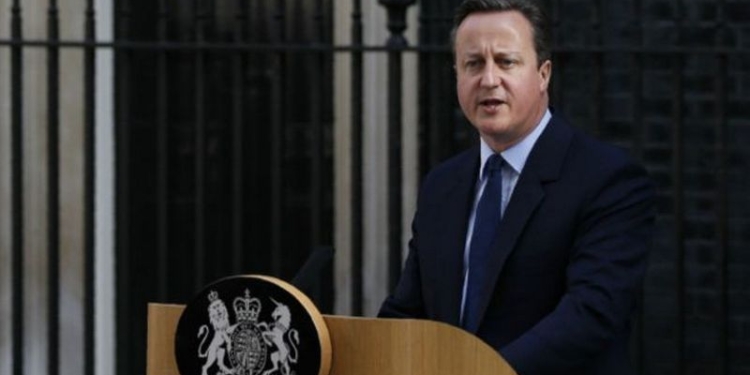 После оглашения результатов референдума по Brexit Кэмерон пообещал уйти в отставку с поста премьер-министра Британии