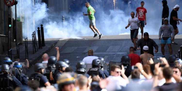 Побоище в Марселе очень сильно повлияет на отношение к русским в Великобритании, – эксперт