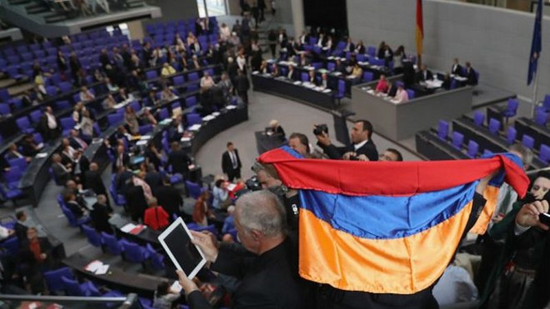 Турция отреагировала на признание бундестагом геноцида армян – отзывает посла из Германии 1