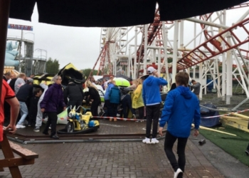 В Шотландии на американских горках  с высоты 20 м рухнули вагонетки