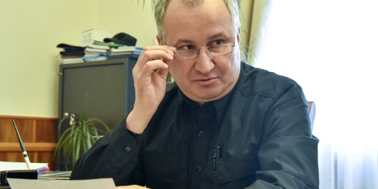Глава СБУ: “Чаще всего с намеками обращаются ура-патриоты, кто в телевизоре очень любит Украину, а по сути — подонок”