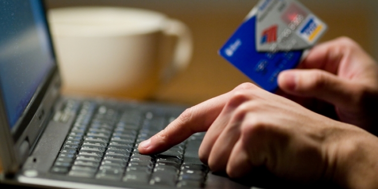 Искала в Интернете оборудование для парикмахерской, а нашла – мошенников