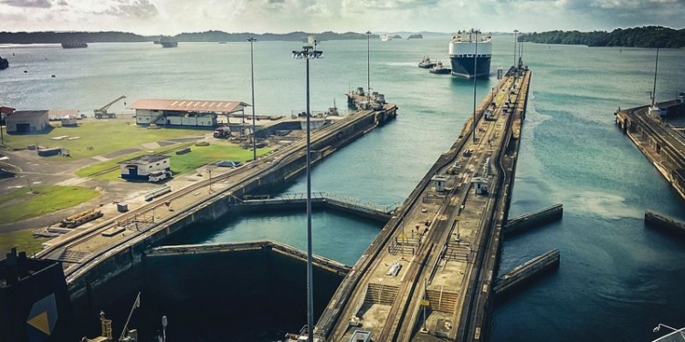 Сегодня после длительной реконструкции откроется Панамский канал