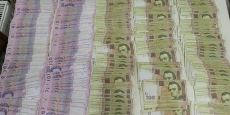 СБУ задержала пограничников, создавших систему поборов за проход на оккупированную территорию