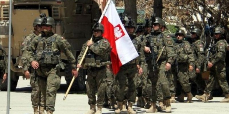 Польша планирует увеличить численность армии на 50 тысяч человек