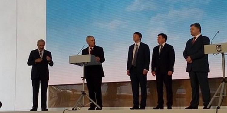 Президент Порошенко открывает новый терминал и завод Bunge в Николаевском порту