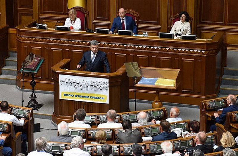 Порошенко не исключил, что может инициировать референдум о вступлении Украины в ЕС и НАТО 1