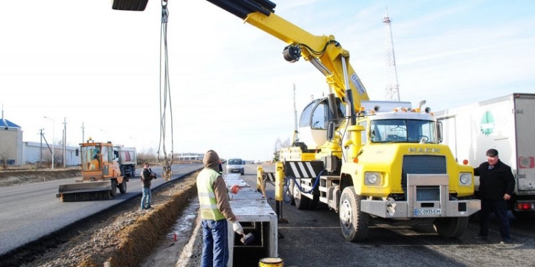 Кабмин уволил главу “Укравтодора”