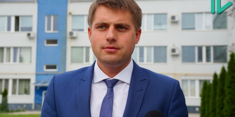 И нам есть что показать: американские таможенники познакомились с работой Николаевской таможни и лаборатории ООО СП «НИБУЛОН»