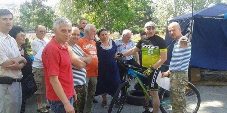 Николаевский мэр Сенкевич предложил протестующим под ОГА испытать себя в кадровых конкурсах в горисполкоме