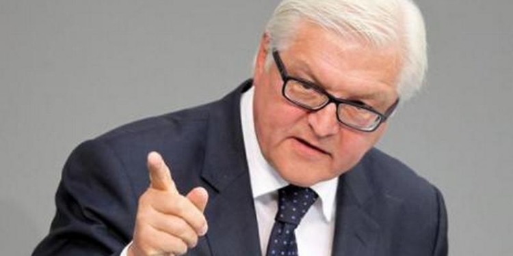 Штайнмайер призвал подумать над постепенным снятием санкций с РФ